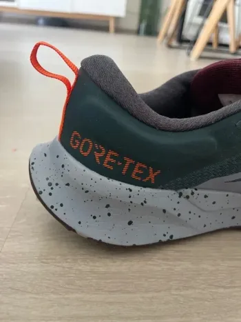Used Nike Juniper Trail Gore-Tex bike — image 7 of 10