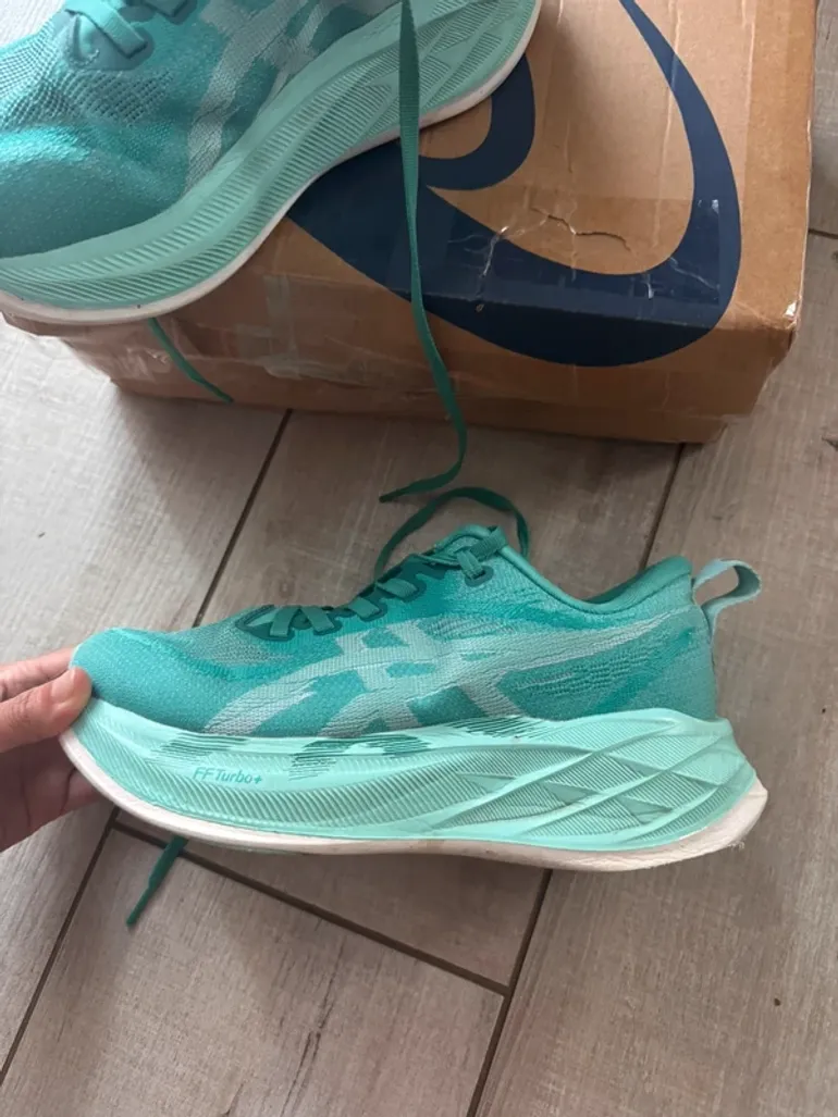 Używany Asics Superblast 2 bike — zdjęcie 2 z 5