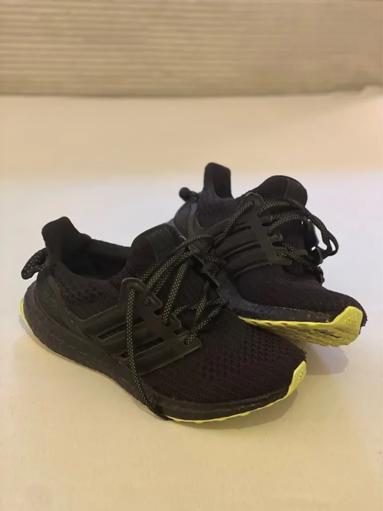 Gebrauchtes Adidas Ultra Boost x Ivy Park bike — Bild 2 von 8