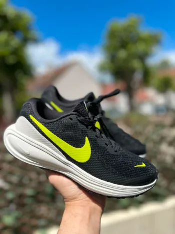Used Nike Revolution 8 bike — image 5 of 11