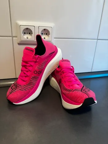 Saucony Endorphin Elite 2 bike de segunda mano