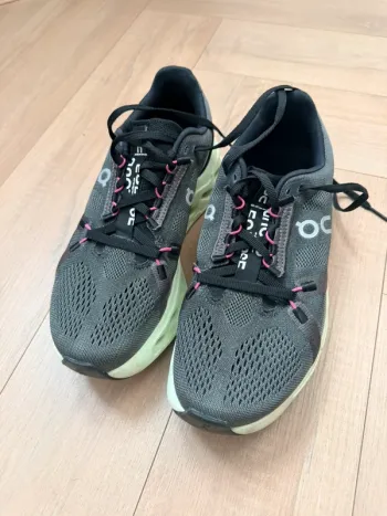 Gebrauchtes On Running Cloudeclipse bike — Bild 2 von 6