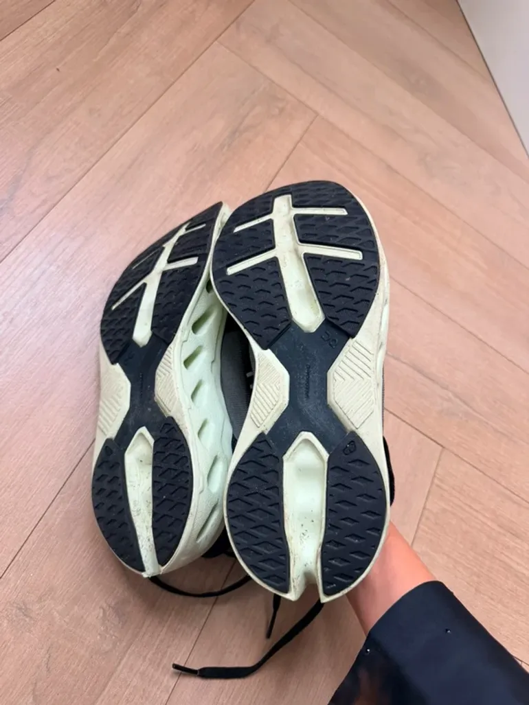 Gebrauchtes On Running Cloudeclipse bike — Bild 4 von 6