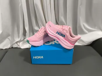 Gebrauchtes Hoka Chaussures de course pour femmes bike — Bild 4 von 5