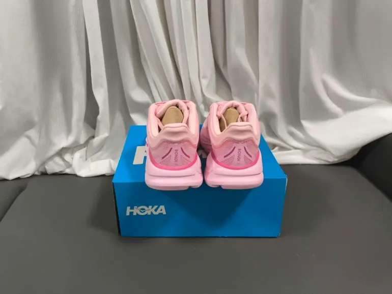 Gebrauchtes Hoka Chaussures de course pour femmes bike — Bild 3 von 5