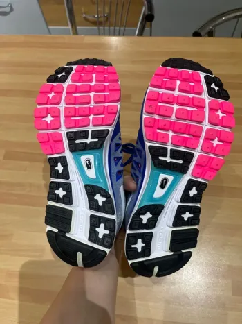 Used Nike Air Zoom Vomero 9 bike — image 9 of 9