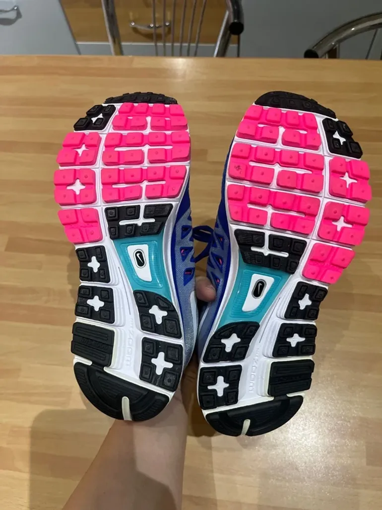 Used Nike Air Zoom Vomero 9 bike — image 9 of 9
