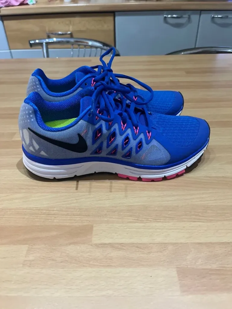 Used Nike Air Zoom Vomero 9 bike — image 3 of 9