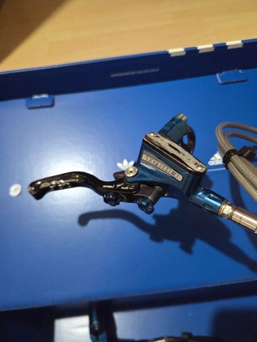 Used Hope Tech 3 e4 bike — image 5 of 11