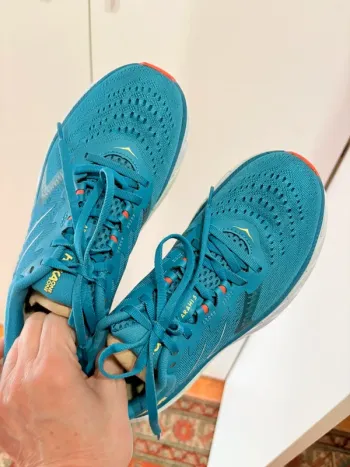 Used Hoka Arahi 5 bike