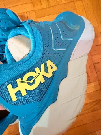 Used Hoka Arahi 5 bike — image 9 of 11