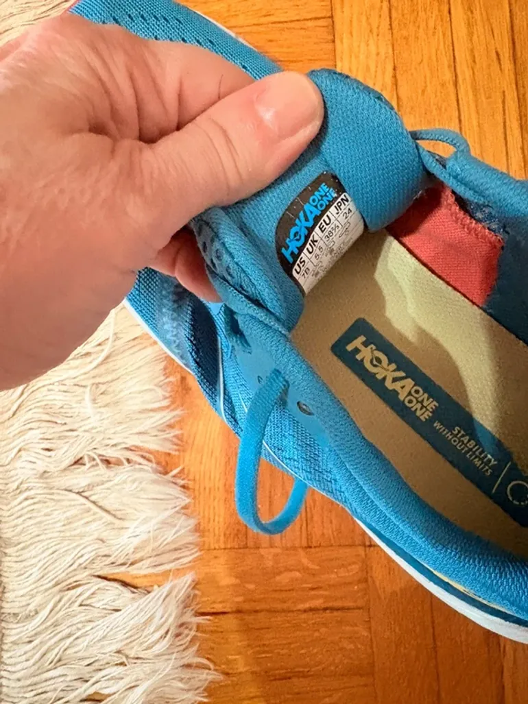 Used Hoka Arahi 5 bike — image 5 of 11