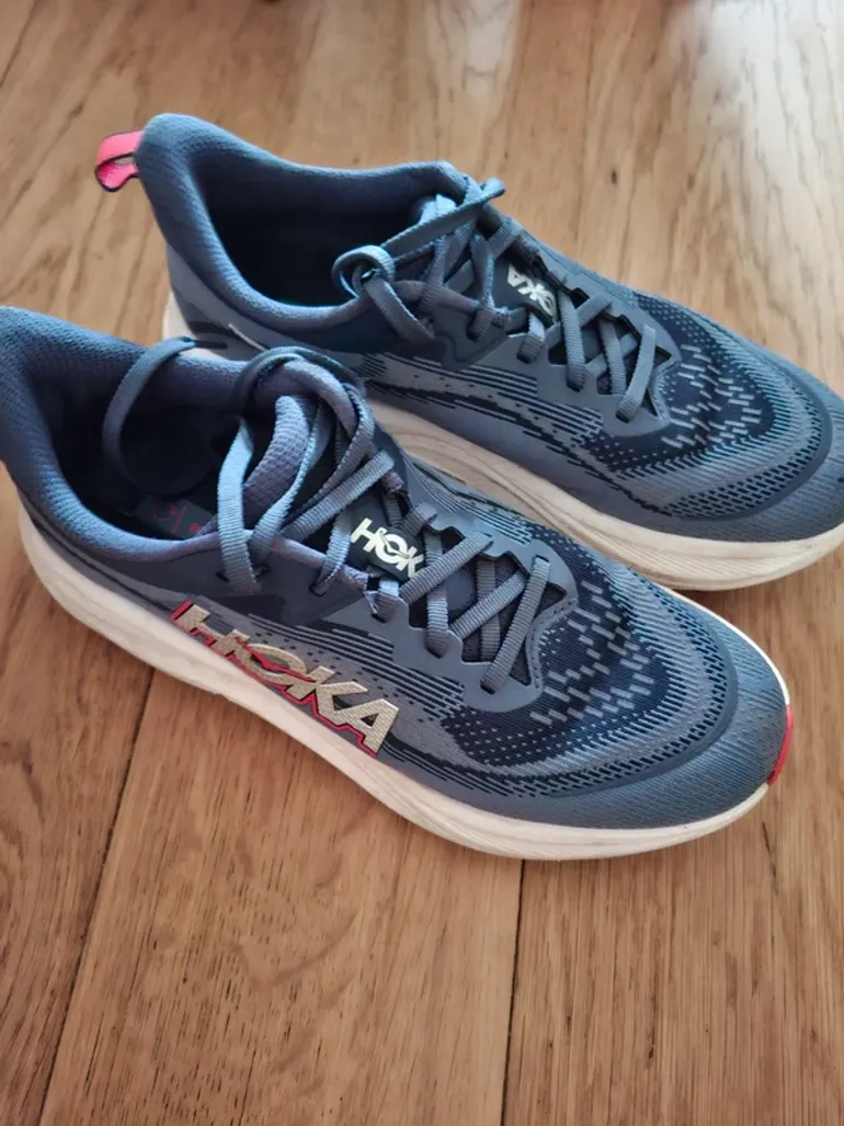 Used Hoka Skyflow bike — image 2 of 9