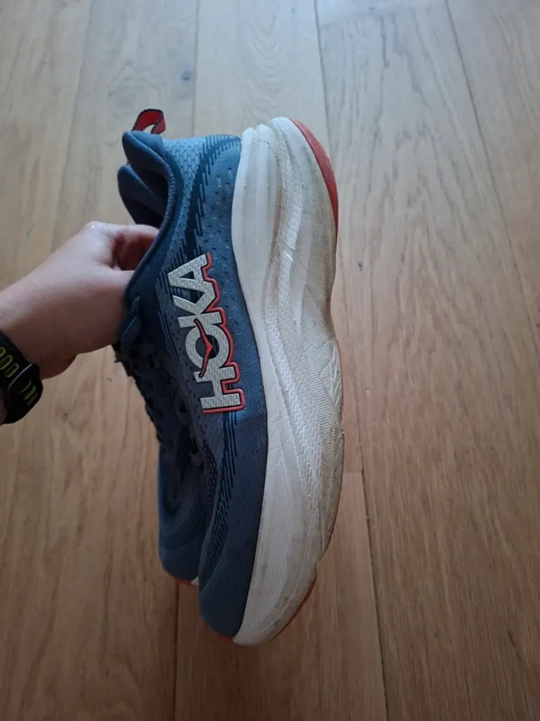 Used Hoka Skyflow bike — image 5 of 9