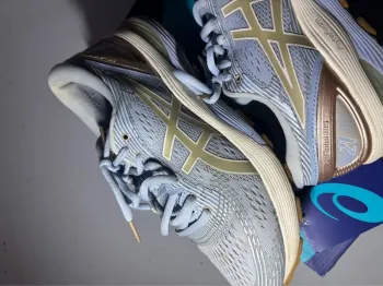 Used Asics Gel-Nimbus 21 bike — image 3 of 6