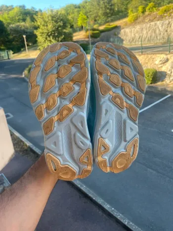 Used Hoka Clifton 9 bike — image 3 of 4