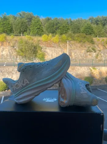 Hoka Clifton 9 bike d'occasion