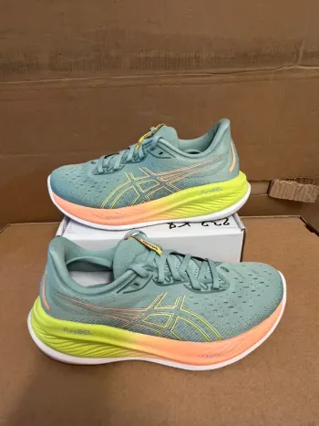 Used Asics Cumulus 26 bike