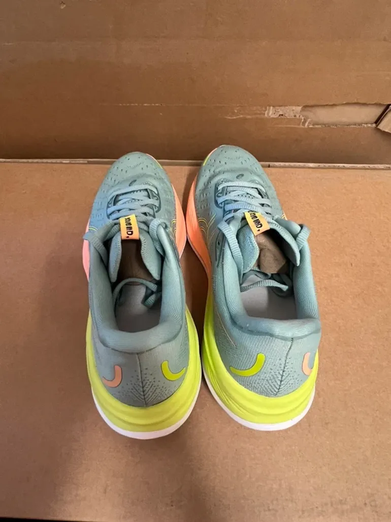 Used Asics Cumulus 26 bike — image 4 of 6