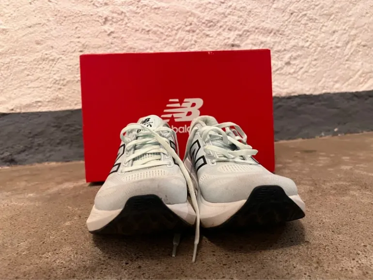 Used New Balance Fresh Foam X 880 bike — image 5 of 9