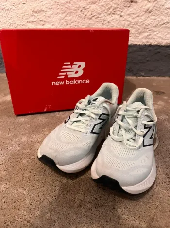 New Balance Fresh Foam X 880 bike d'occasion
