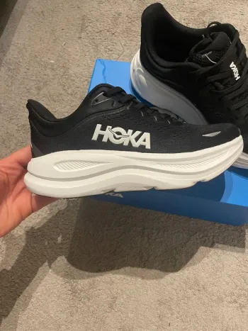 Käytetty White Hoka Bondi 9 bike — kuva 2 / 9
