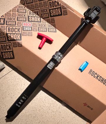 Brugt RockShox Reverb AXS bike — billede 1 af 5