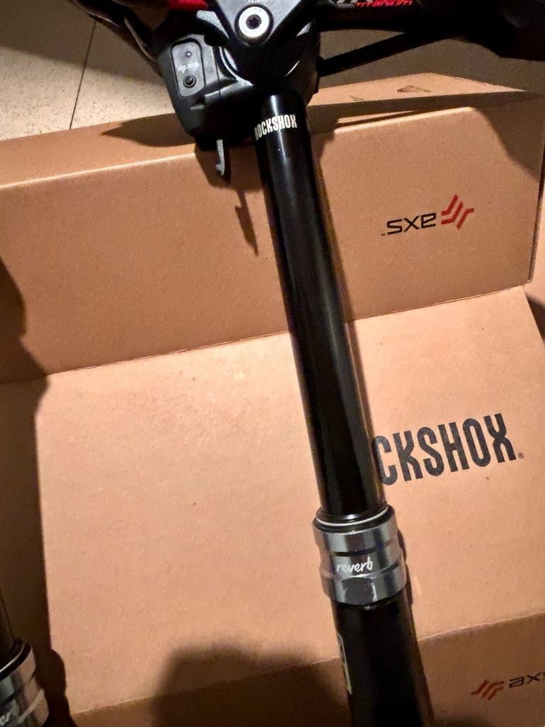 Brugt RockShox Reverb AXS bike — billede 2 af 5