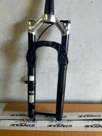 Used Manitou R7 Pro Fork bike — image 2 of 3