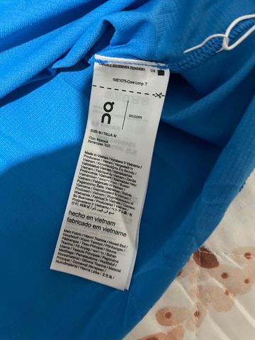 Brugt On Cloud Running Shirt 2026 bike — billede 5 af 12