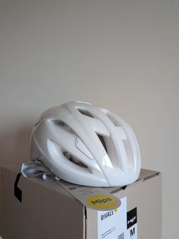 Used MET Rivale Helmet 2026 bike — image 1 of 6