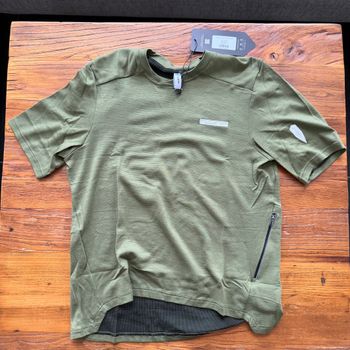 Used Q36.5 Adventure Tech Merino T-Shirt L// NEW!! 50% OFF!! 2026 bike
