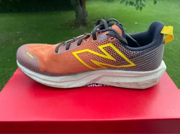 Used New Balance Venym bike — image 7 of 10