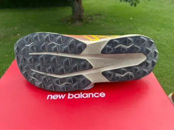 Used New Balance Venym bike — image 6 of 10