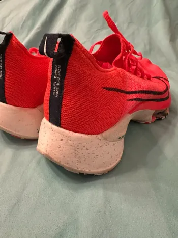 Used Nike Air Zoom Tempo NEXT% bike — image 3 of 7