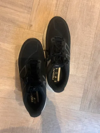 Used New Balance Fresh Foam X 1080 V14 bike — image 3 of 4
