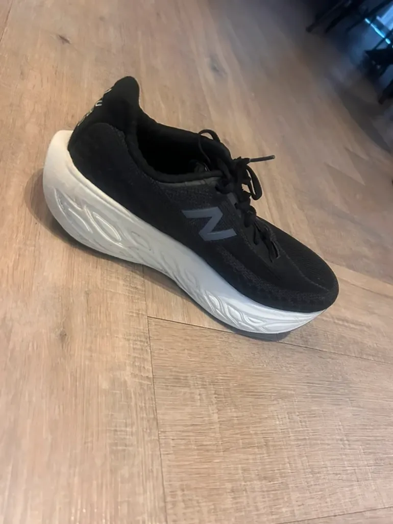 Used New Balance Fresh Foam X 1080 V14 bike — image 2 of 4