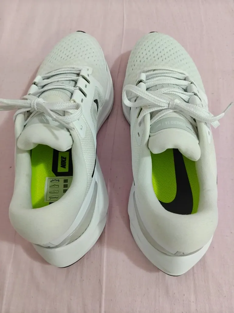 Used Nike Air Zoom Vomero 16 bike — image 4 of 7