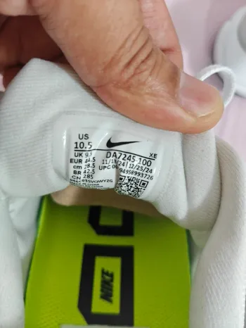 Used Nike Air Zoom Vomero 16 bike — image 6 of 7