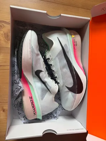 Used Hyper ZoomX Vaporfly NEXT4 bike