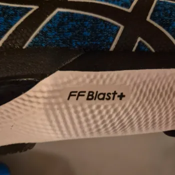 Käytetty New Balance Nimbus 24 bike — kuva 5 / 7