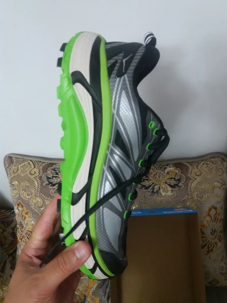 Used Hoka One Running Shoes bike — image 5 of 14