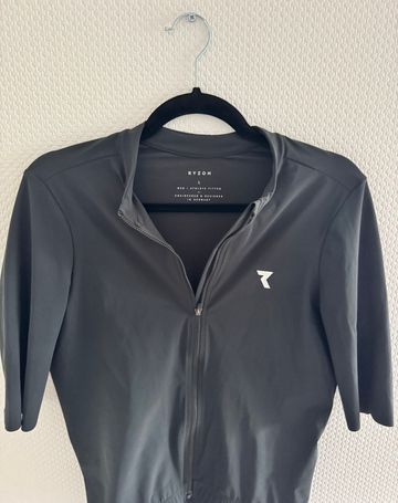 Used Ryzon Trikot 2025 bike — image 1 of 3