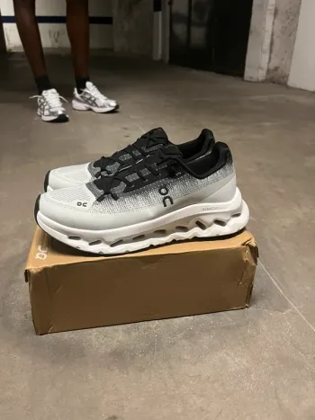 Used On Running Cloud bike — image 2 of 3