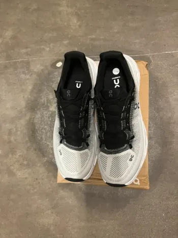 Used On Running Cloud bike — image 3 of 3