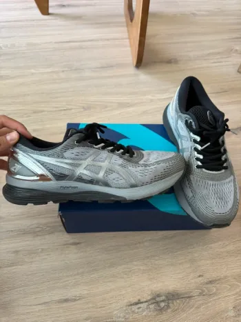 Asics Gel Nimbus 21 bike d'occasion