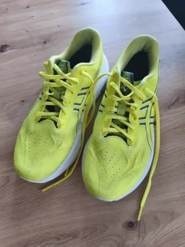 Tweedehands Asics GT-2000 14 2025 bike — afbeelding 2 van 6