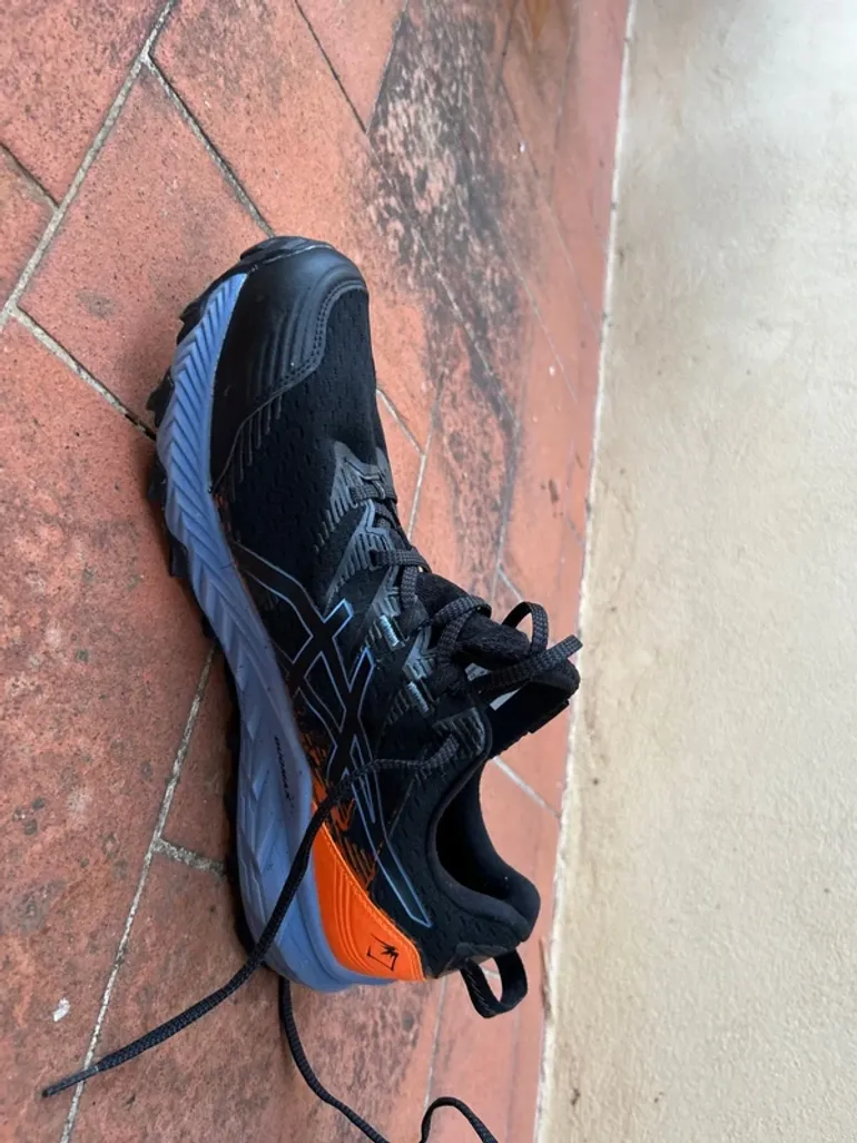 Used Asics Shoes bike — image 2 of 4