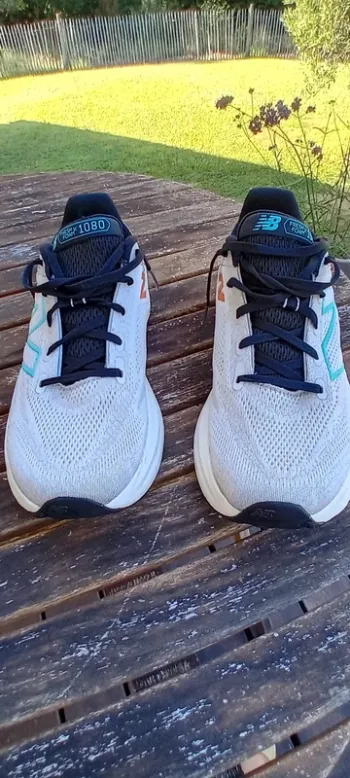 Used New Balance Running Shoes 2025 bike — image 2 of 15