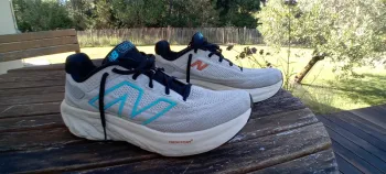 Used New Balance Running Shoes 2025 bike — image 4 of 15